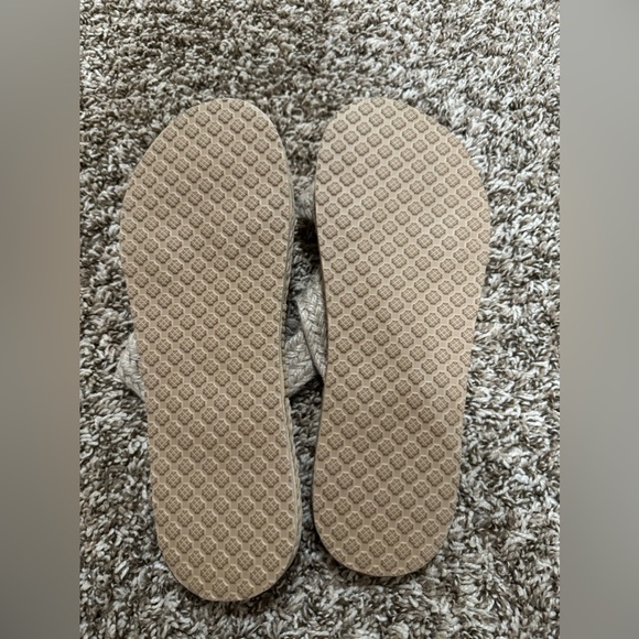 NEW sandals - Picture 3 of 3